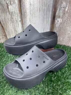 Crocs Stomp Chunky Black Platform Slide Women's 10